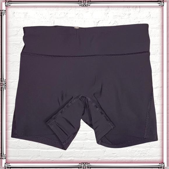 Nike & Under Armour Black Work Out Top & Shorts Size XS - Picture 4 of 6